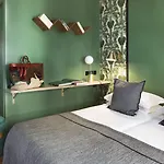 Lafayette Hotel 3*